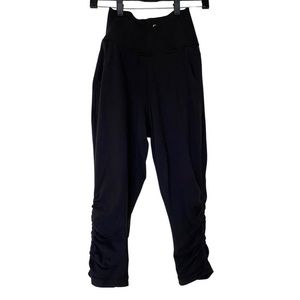 Lululemon drop seat “genie style” cropped lounge pant - size 2 - black